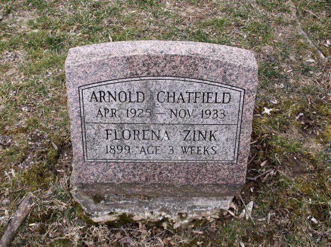 CHATFIELD Arnold Zink 1925-1933 grave.jpg